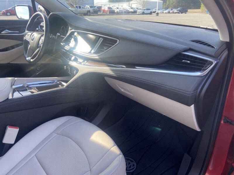 2022 Buick Enclave Essence