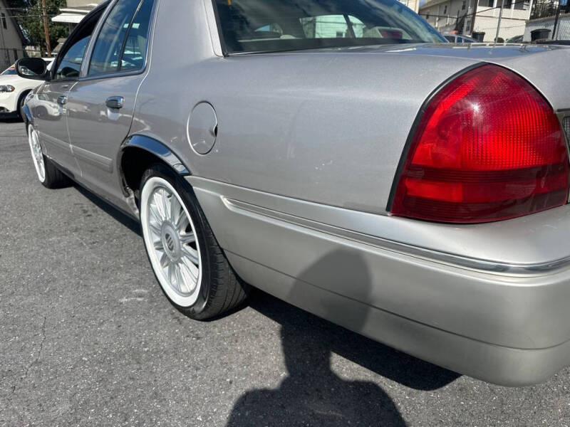 2011 Mercury Grand Marquis LS