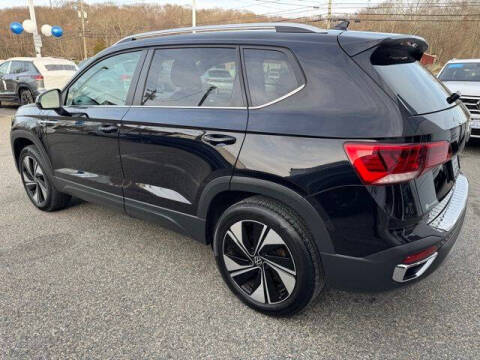 2024 Volkswagen Taos SE 4Motion