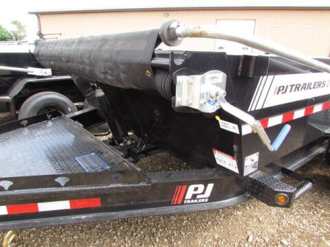 2027 PJ 14FT DUMP