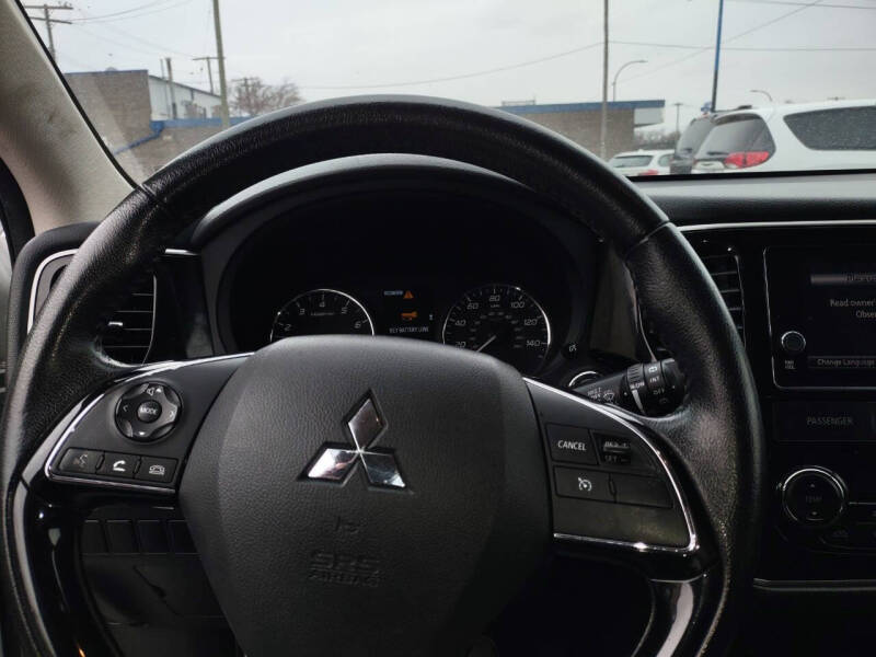 2017 Mitsubishi Outlander SE