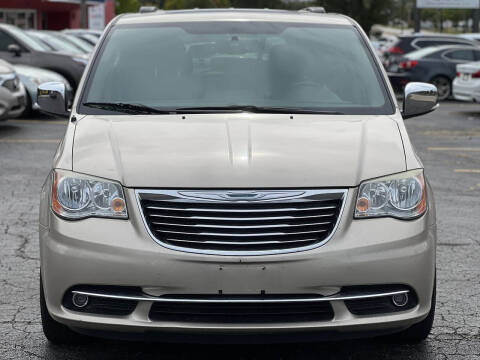 2013 Chrysler Town and Country Touring-L