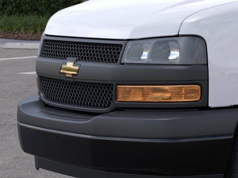 2025 Chevrolet Express 2500