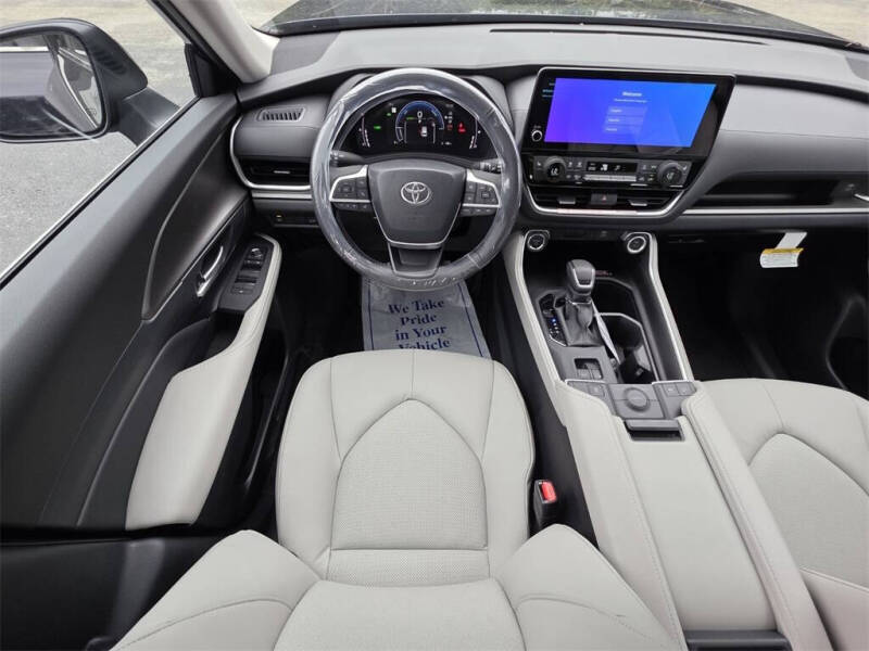 2026 Toyota Grand Highlander Hybrid XLE