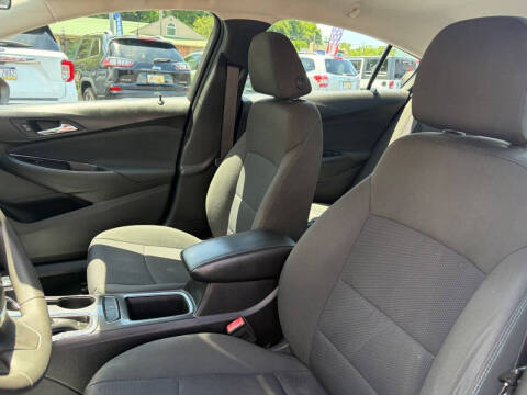 2017 Chevrolet Cruze LT Auto