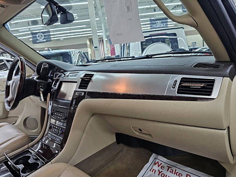 2013 Cadillac Escalade Luxury