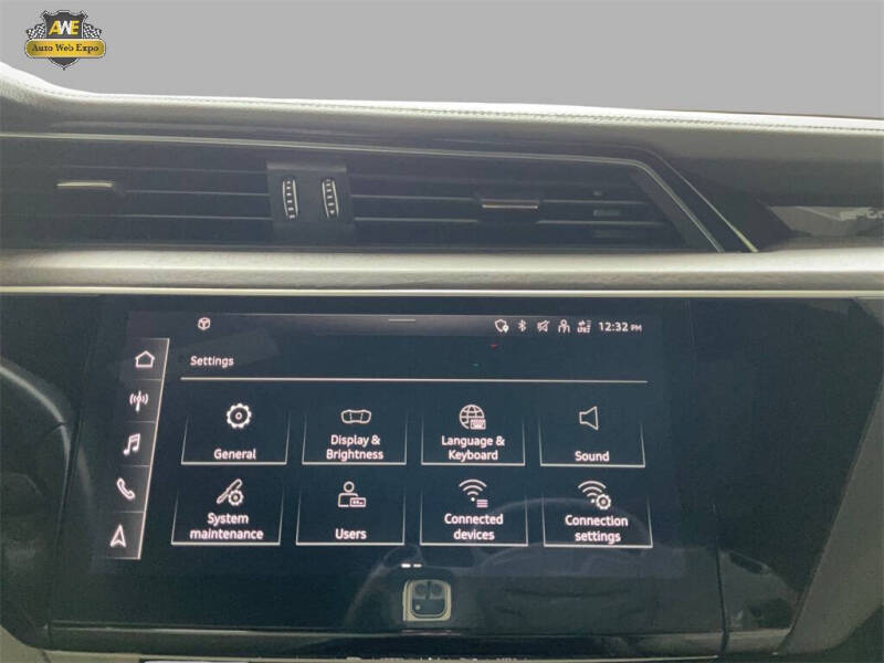 2024 Audi Q8 Sportback e-tron quattro Premium Plus S line