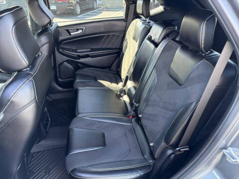 2023 Ford Edge ST
