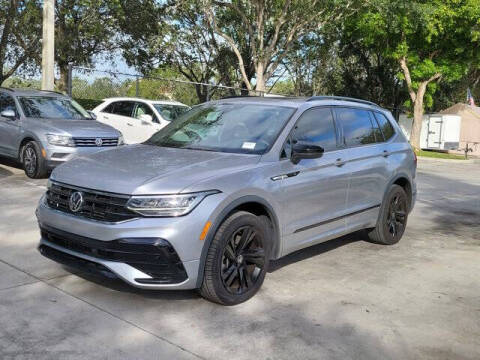 2023 Volkswagen Tiguan SE R-Line Black