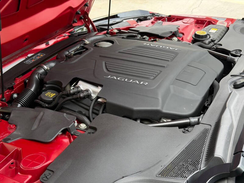 2016 Jaguar F-TYPE R