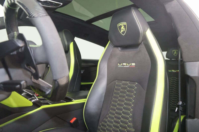2022 Lamborghini Urus