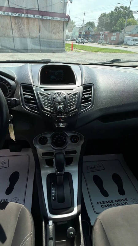 2015 Ford Fiesta SE
