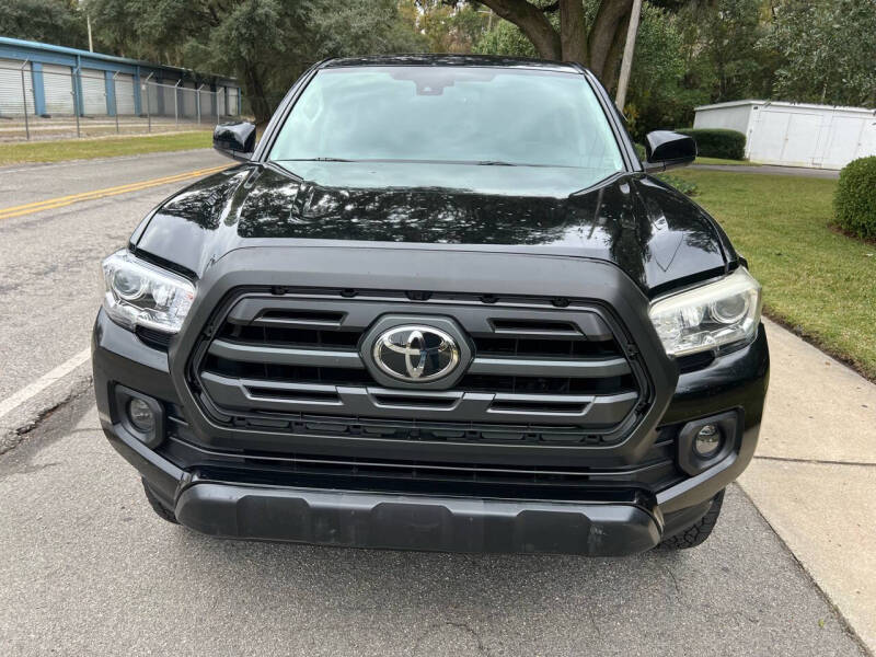 2018 Toyota Tacoma SR5 photo 6