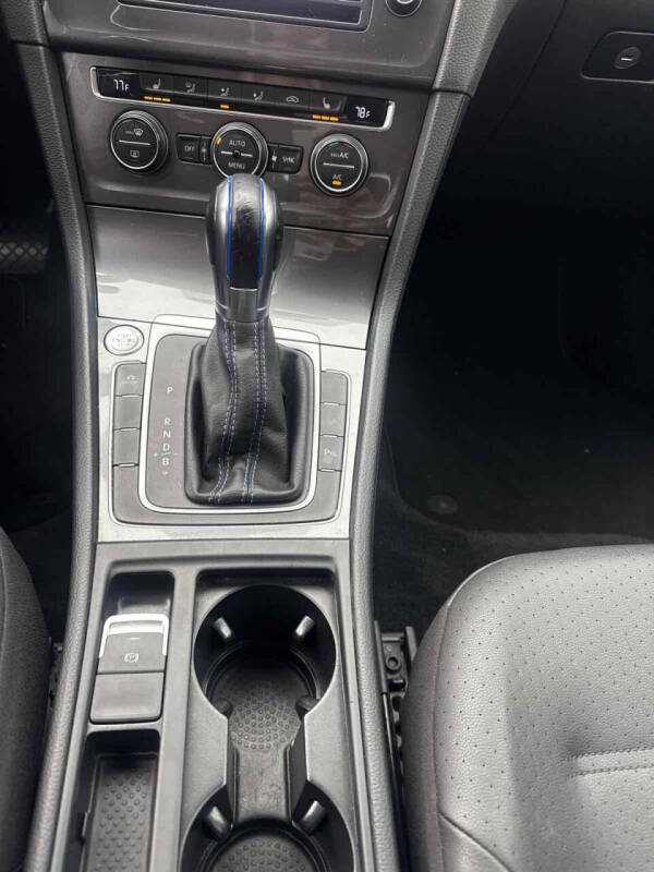 2015 Volkswagen e-Golf SEL Premium