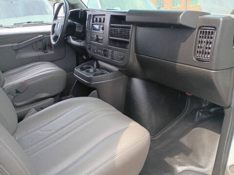 2017 Chevrolet Express 2500