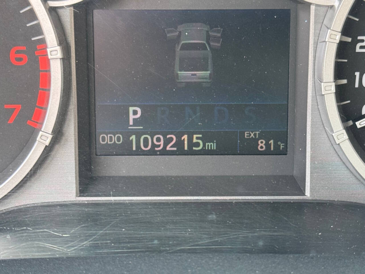 2015 Toyota Tundra 32