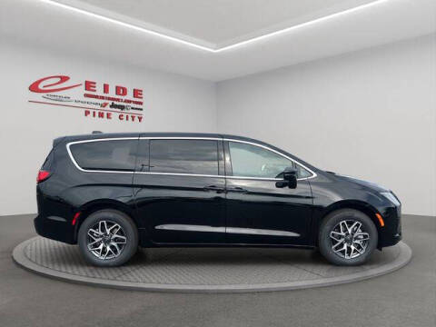 2027 Chrysler Pacifica Limited