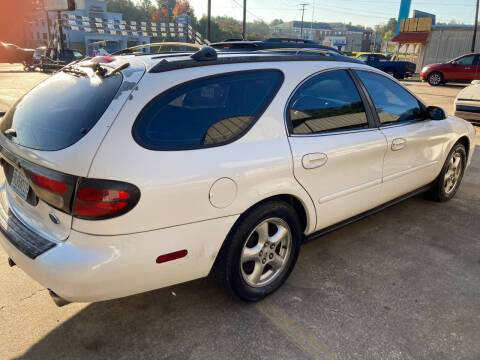 2002 Ford Taurus SE