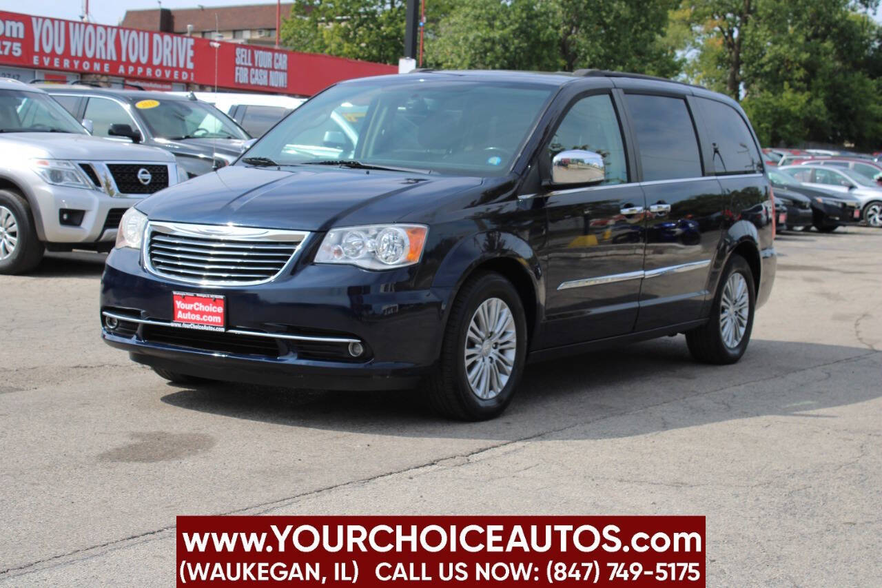 2016 Chrysler Town and Country Touring L 4dr Mini Van's photo