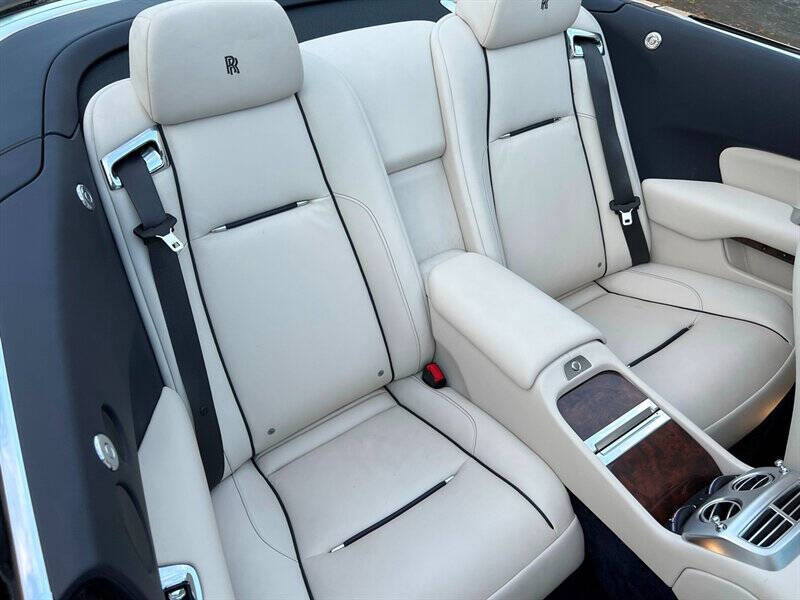 2016 Rolls-Royce Dawn 21