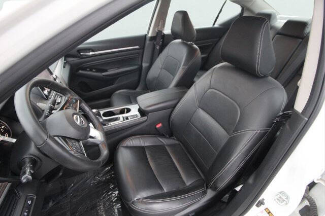 2022 Nissan Altima 2.5 Platinum