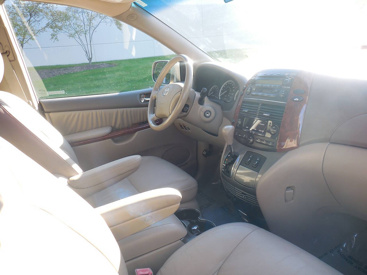 2004 Toyota Sienna for sale at Genuine Motors in Schaumburg, IL