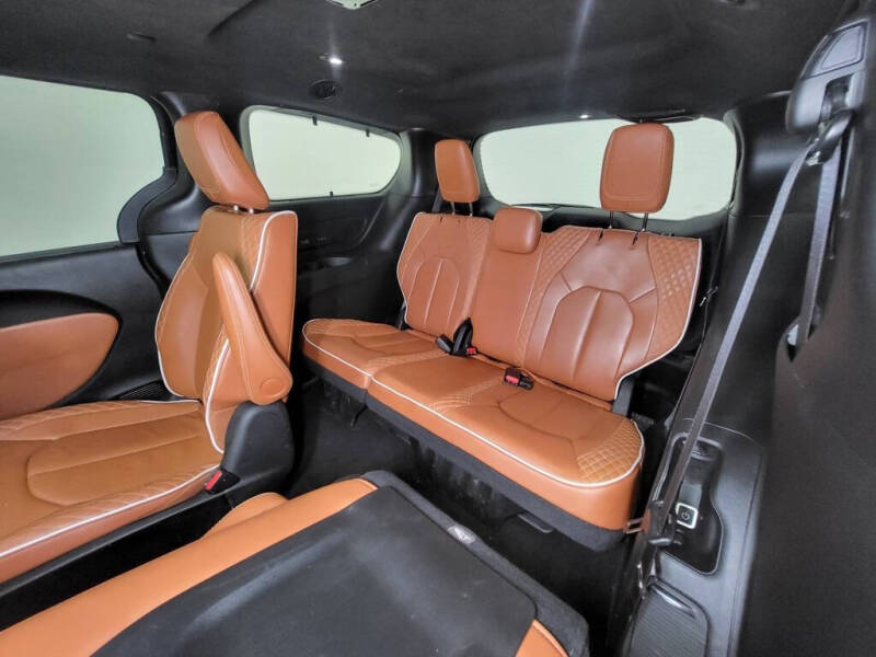 2025 Chrysler Pacifica Pinnacle