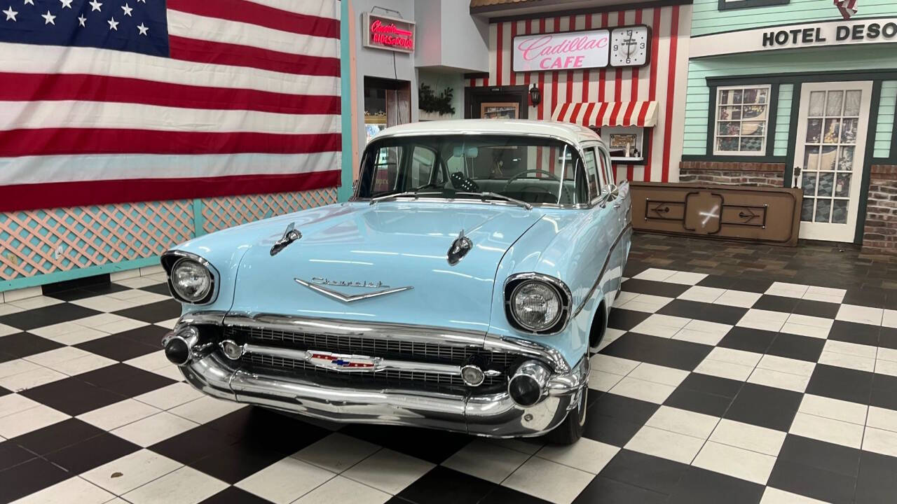 1957 Chevrolet Bel Air 2