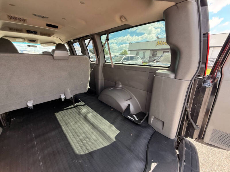 2010 GMC Savana LS 1500