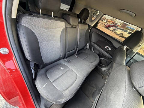 2017 Kia Soul +