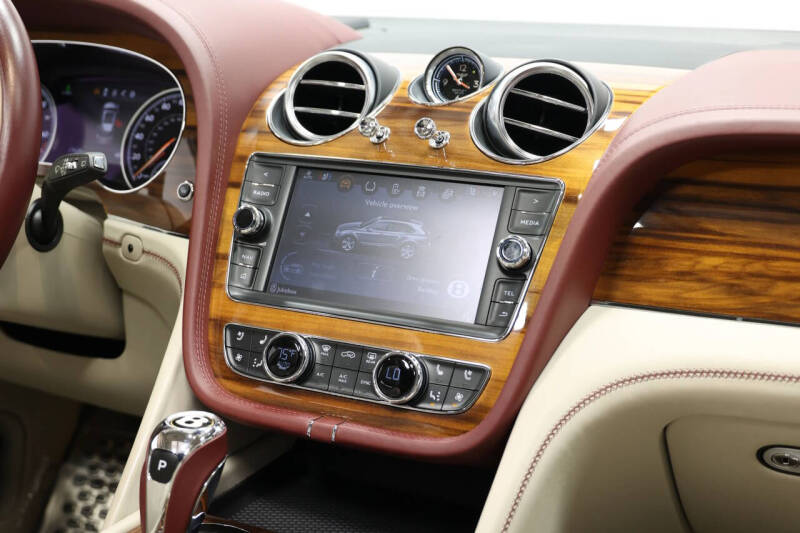 2020 Bentley Bentayga Hybrid