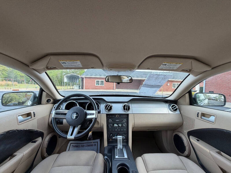 2009 Ford Mustang V6 Deluxe