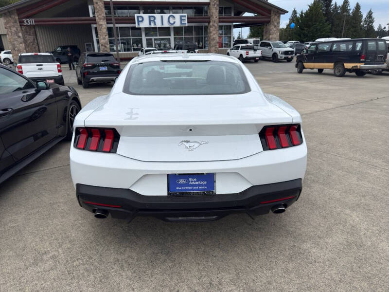 2024 Ford Mustang EcoBoost