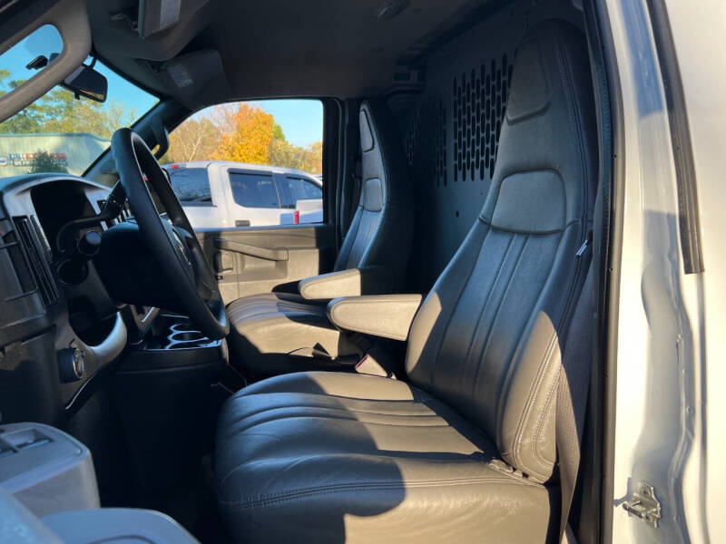 2021 Chevrolet Express 2500