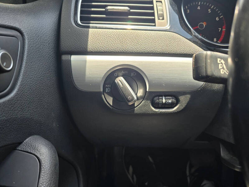 2018 Volkswagen Jetta 1.8T SEL