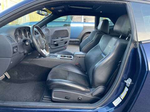 2014 Dodge Challenger SRT8