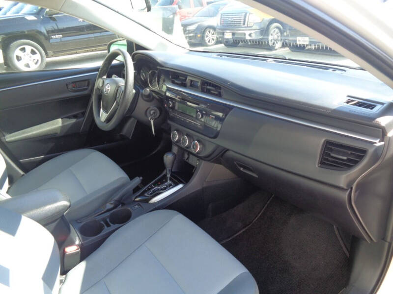 2016 Toyota Corolla LE