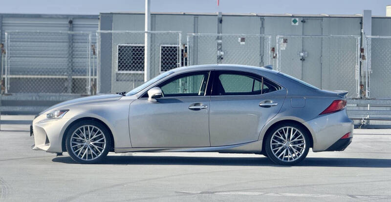 2018 Lexus IS 300