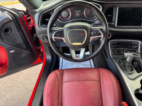 2016 Dodge Challenger SXT Plus