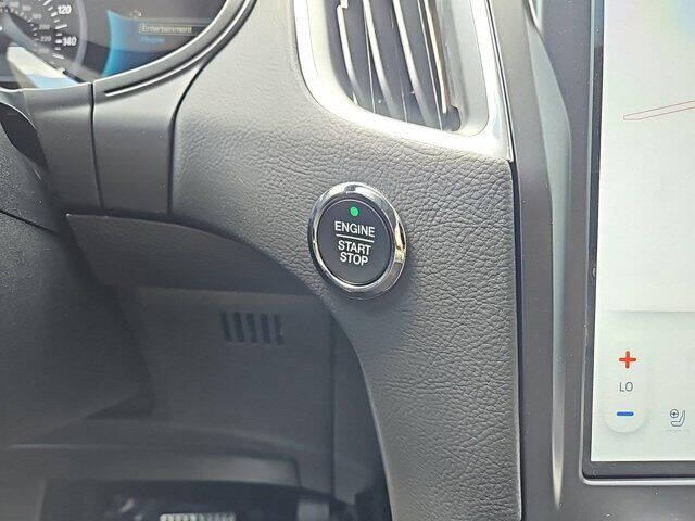 2023 Ford Edge Titanium