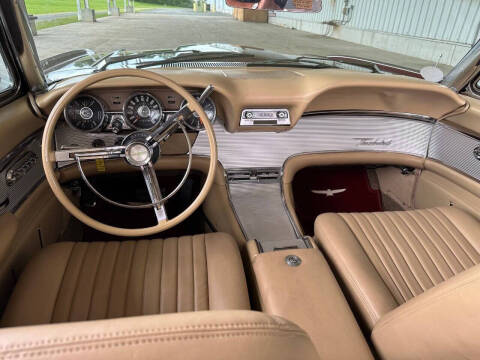 1961 Ford Thunderbird