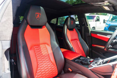 2020 Lamborghini Urus