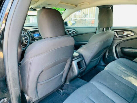 2016 Chrysler 200 Limited