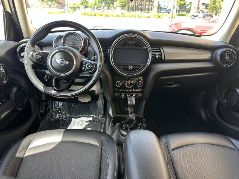 2017 MINI Hardtop 4 Door Cooper