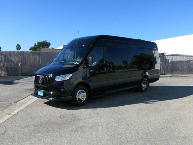 2025 Mercedes-Benz Sprinter Shuttle