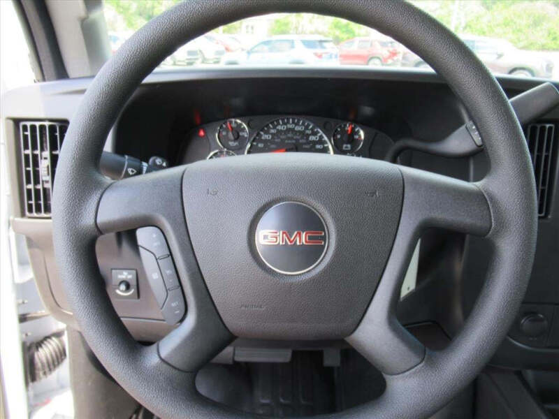 2026 GMC Savana 2500