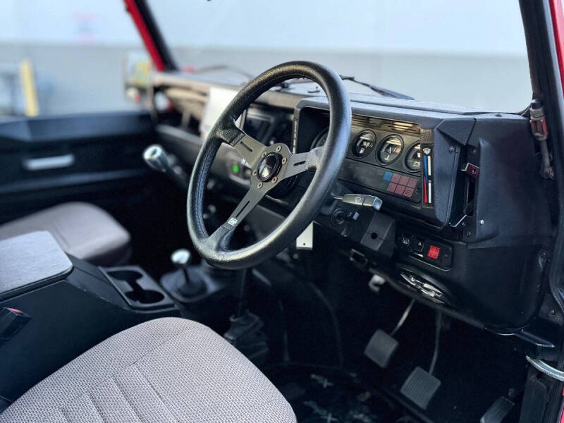1987 Land Rover Defender