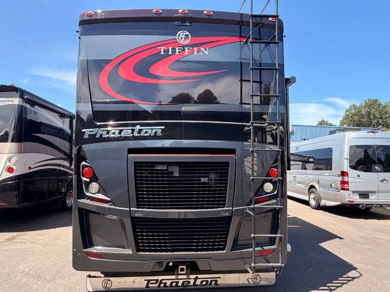 2020 Freightliner XCM Chassis