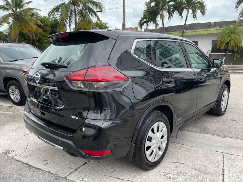 2018 Nissan Rogue for sale at Global Auto Sales USA in Miami FL