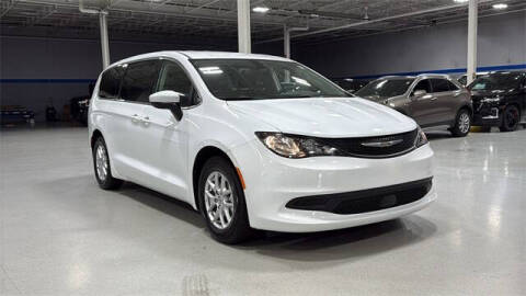 2022 Chrysler Voyager LX